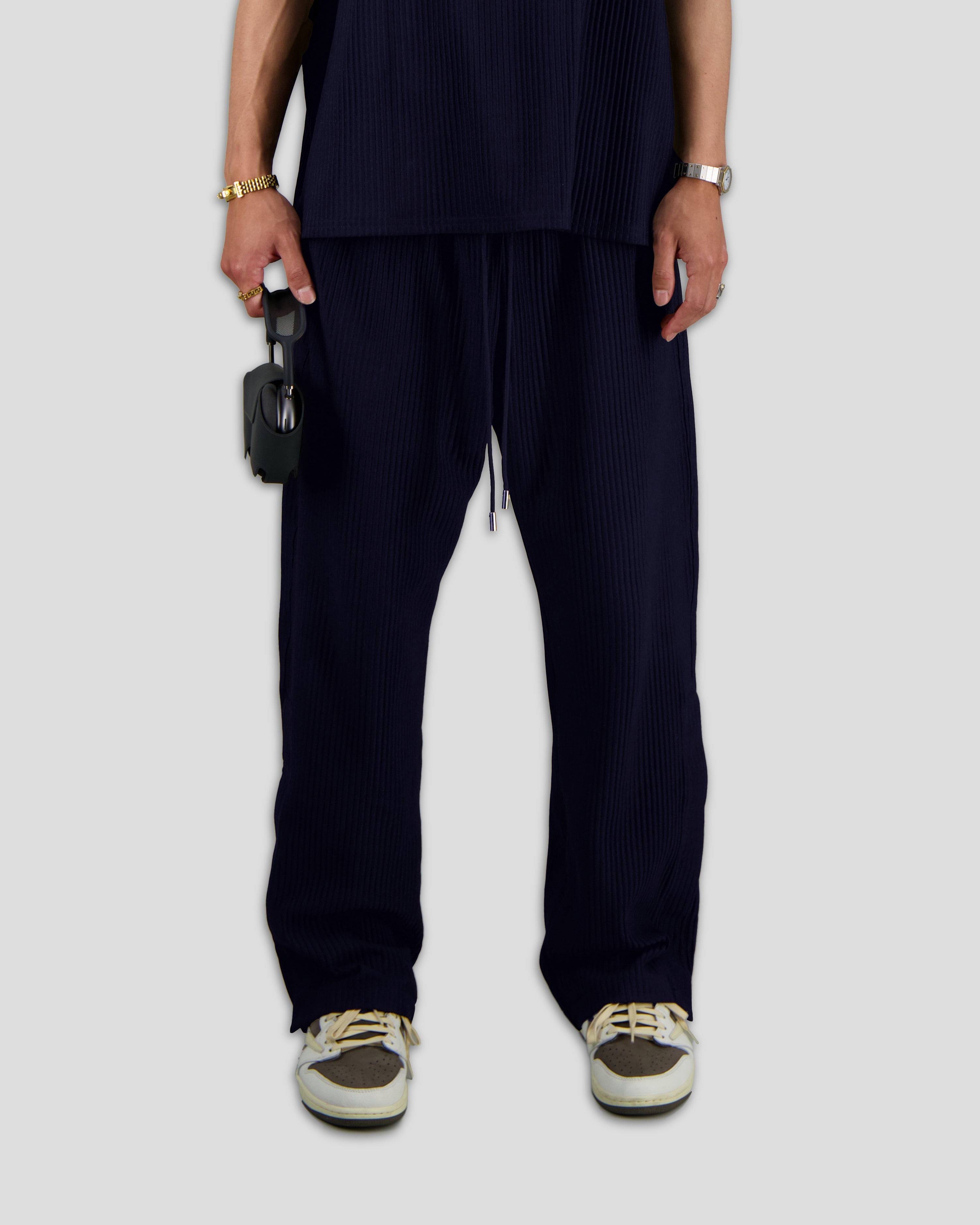 Off Court Pants Pleated Navy